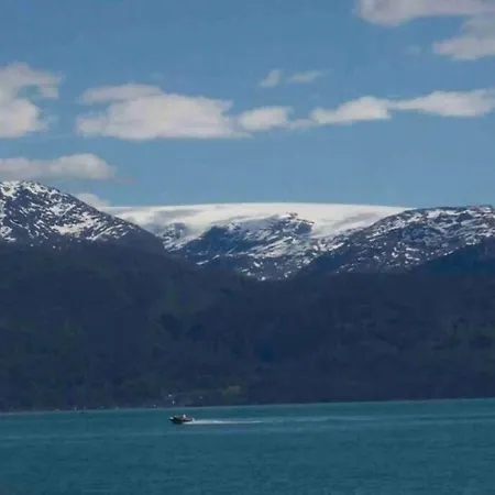 Panoramaresort: Hardangerfjord Waterfront Retreat With Boat And Sauna * Oystese