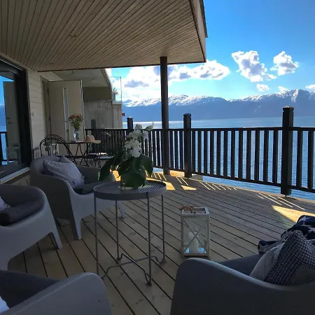 Panoramaresort: Hardangerfjord Waterfront Retreat With Boat And Sauna Apartment *