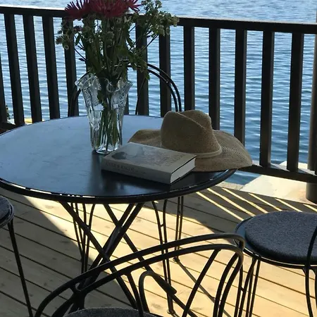 Panoramaresort: Hardangerfjord Waterfront Retreat With Boat And Sauna