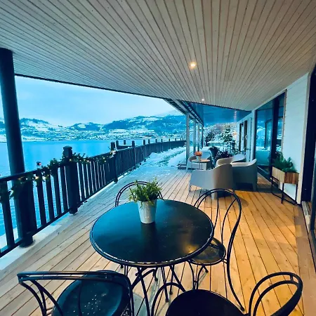 Panoramaresort: Hardangerfjord Waterfront Retreat With Boat And Sauna Apartment Oystese